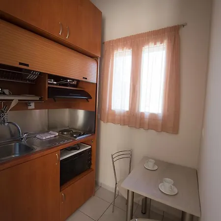 Nikolatos Apartmán *