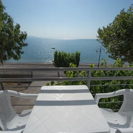 Nikolatos Apartmán *